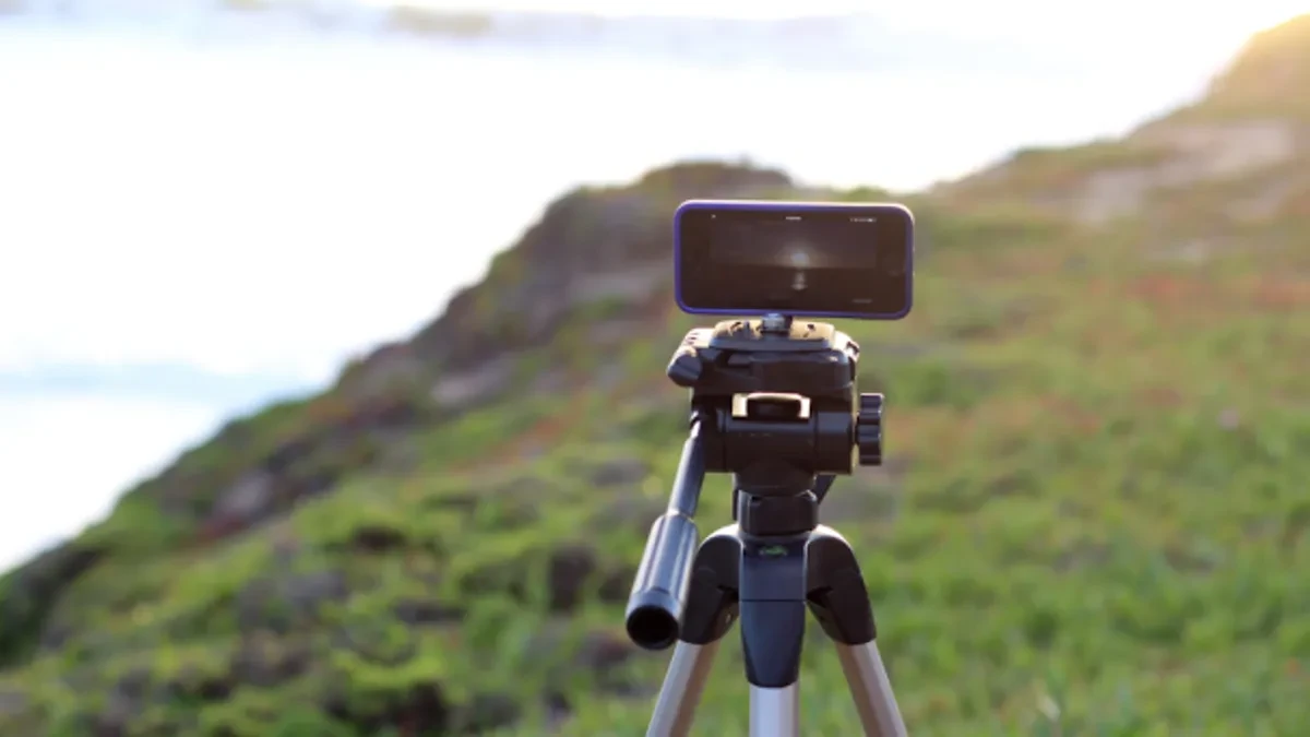 faq - How to Use a Tripod for Smartphone Photography Step-by-Step