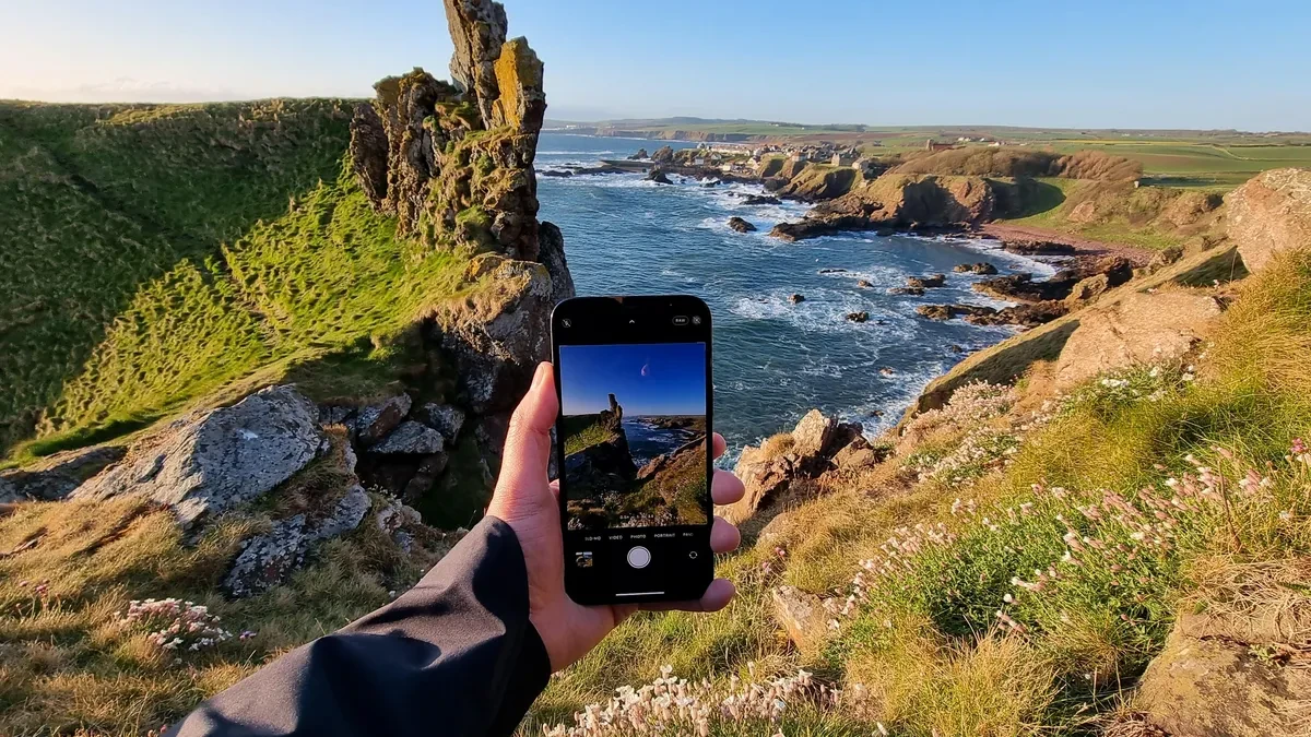 faq - Smartphone Landscape Photography Tips to Fix Flare & Blur