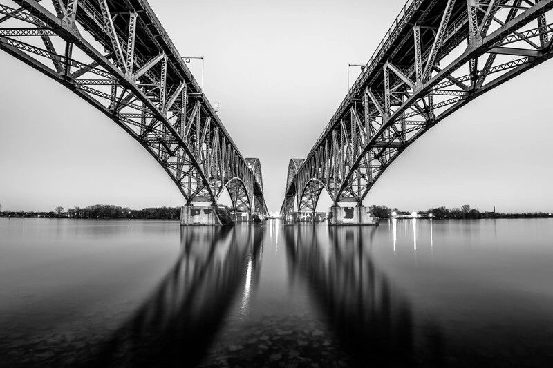 what-advanced-post-processing-techniques-improve-s - How Smartphone Photography Symmetry Techniques Perfect Your Shots