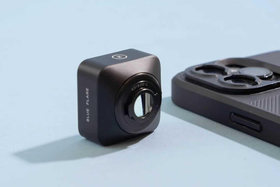Best Smartphone Macro Lenses for Travel Photography 2026