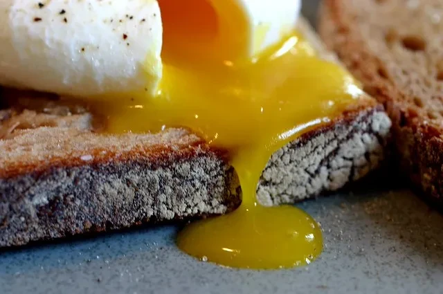 How to Optimize Background Blur in Travel Food Photography