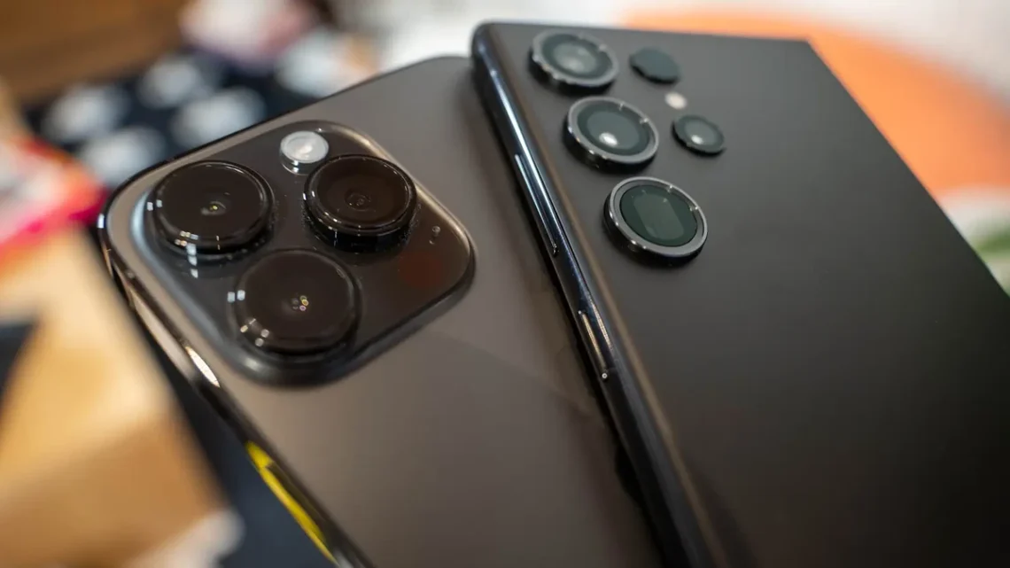 How to Clean a Smartphone Camera Lens Safely and Effectively