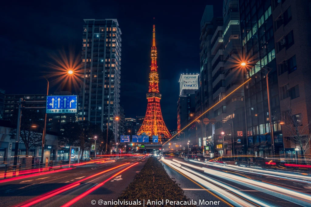 How to Shoot Tokyo Neon Streets with a Smartphone